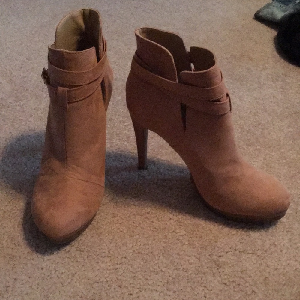 Forever 21 blush booties